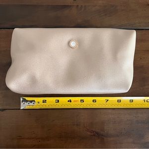 Top Zip Emirates Business Class Female Amenity Kit w/ Bvlgari Products (New)